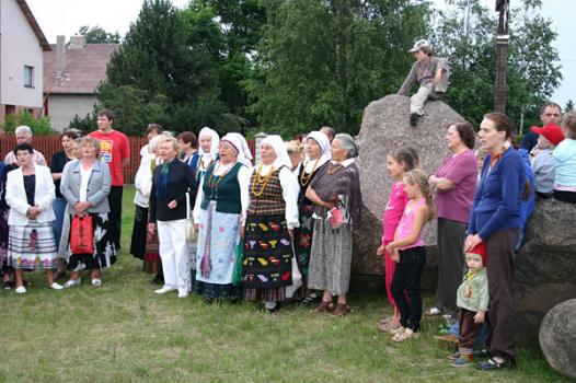 Dainuojamos lietuvių liaudies dainos