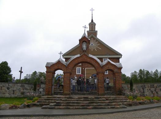 Atstatyta Labanoro bažnyčia